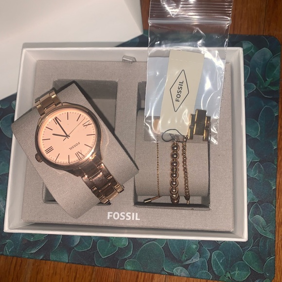 Fossil Watch - Picture 4 of 5